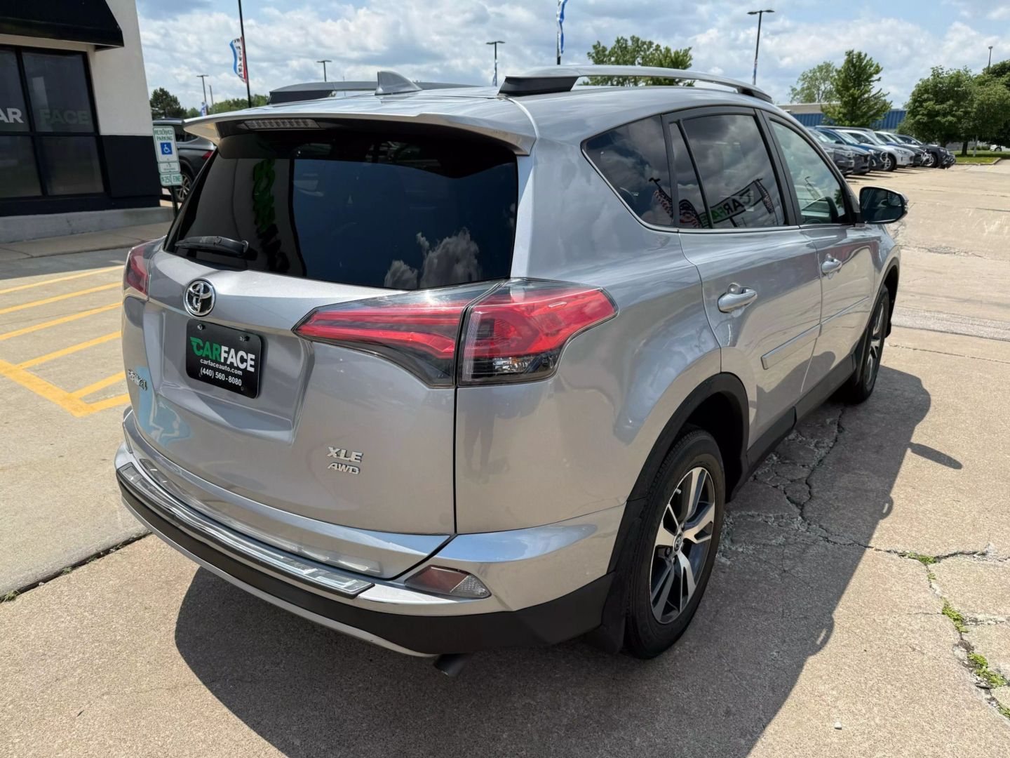 2017 Toyota Rav4 - Image 14