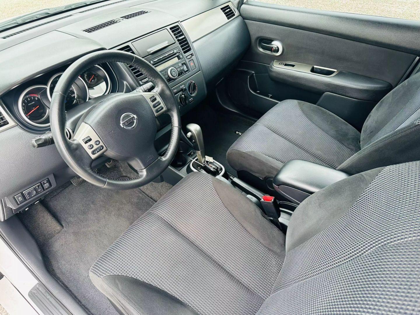 2010 Nissan Versa - Image 14