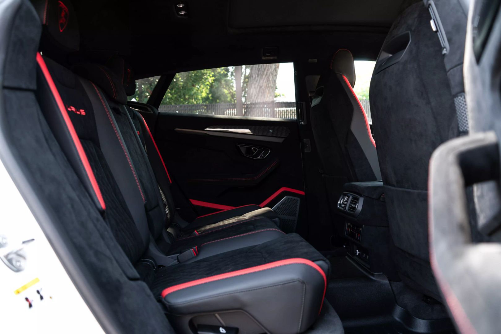 2024 Lamborghini Urus - Image 50