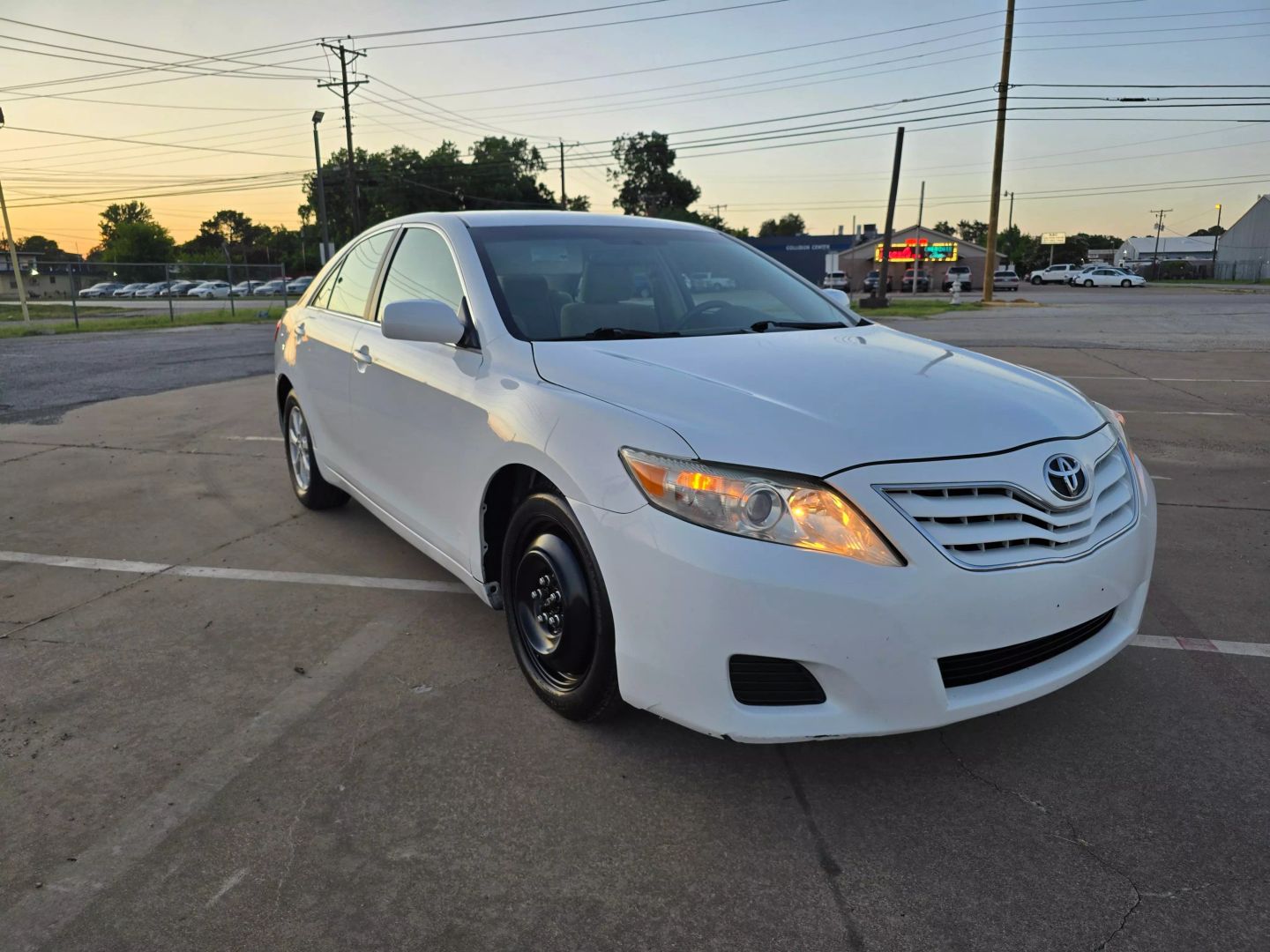 2011 Toyota Camry - Image 8