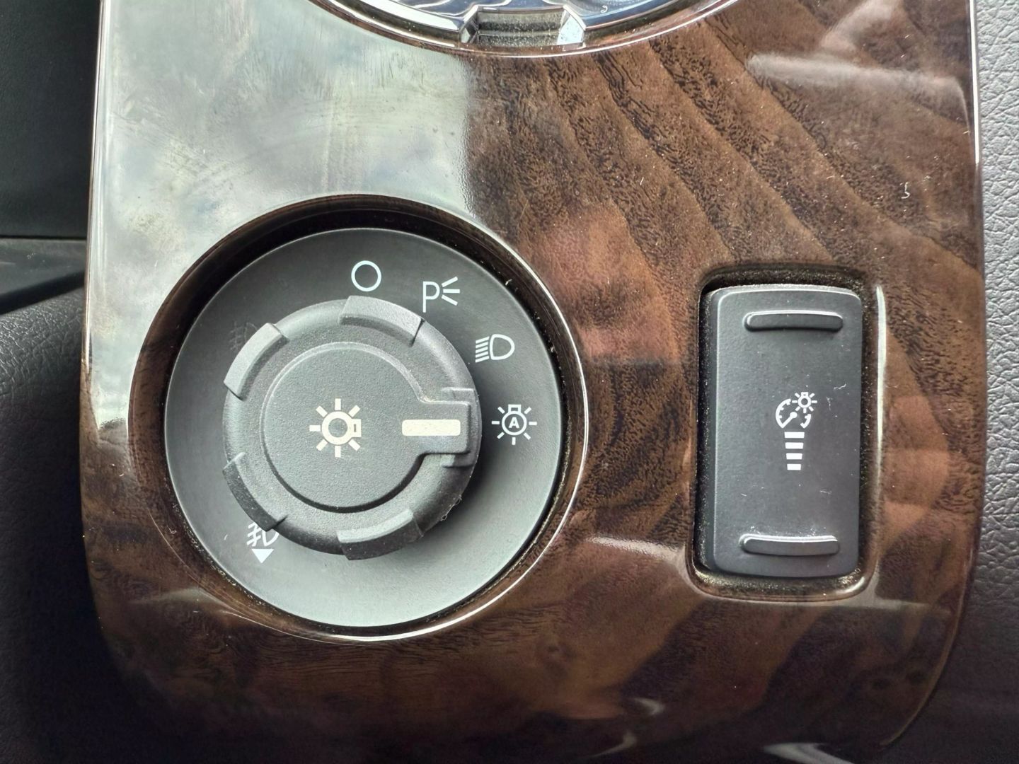 2015 Ford F250 Super Duty Crew Cab - Image 35