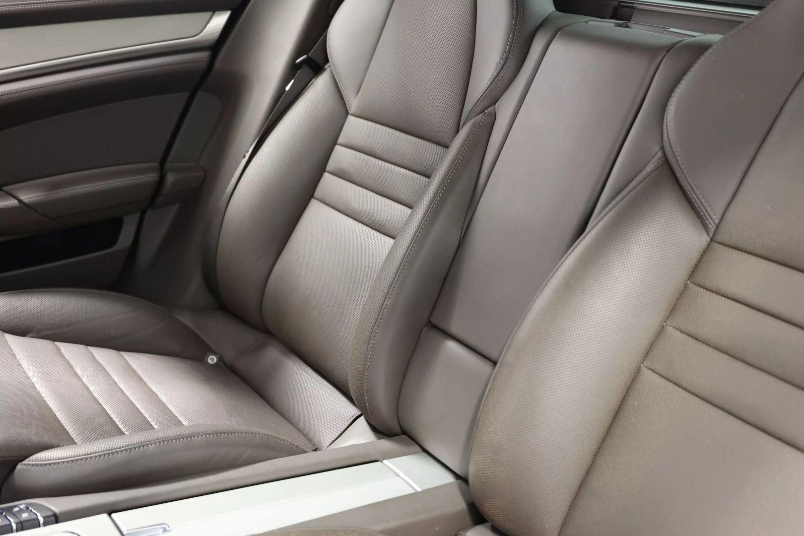2014 Porsche Panamera - Image 65