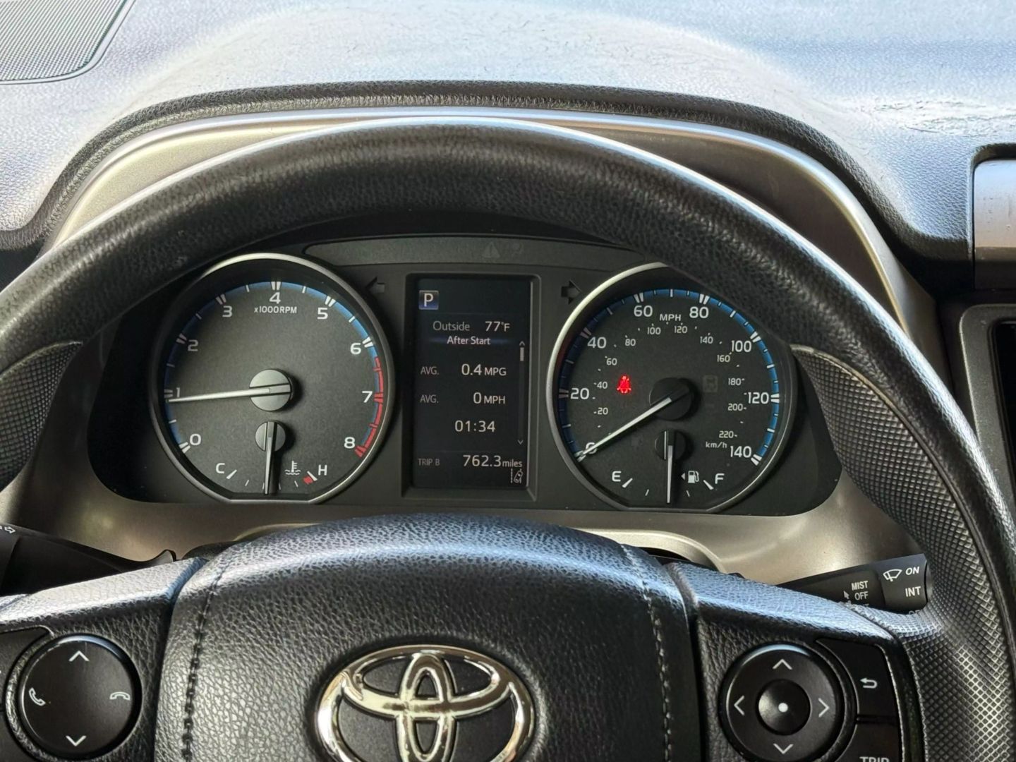 2018 Toyota Rav4 - Image 32