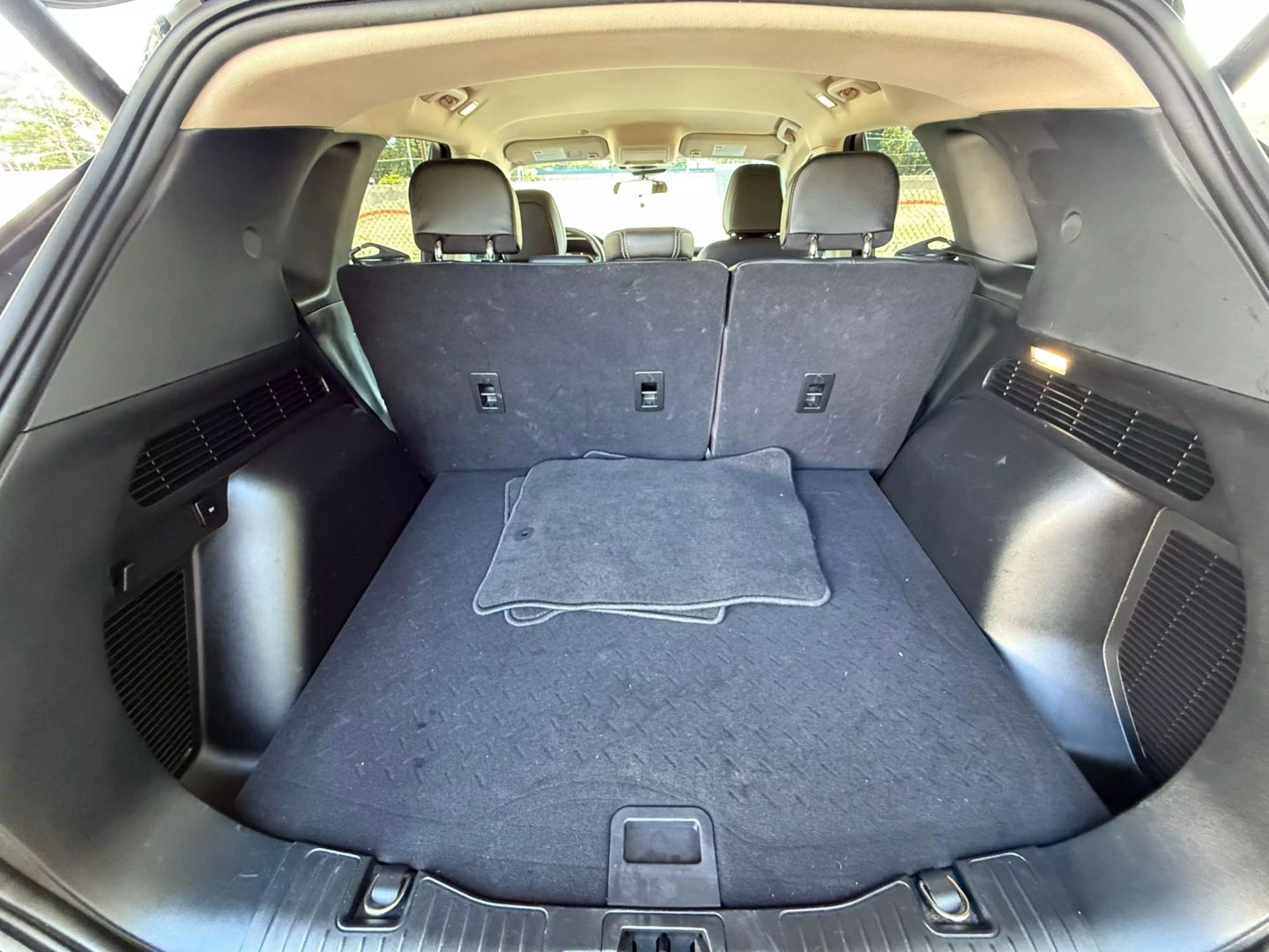 2020 Ford Escape - Image 20