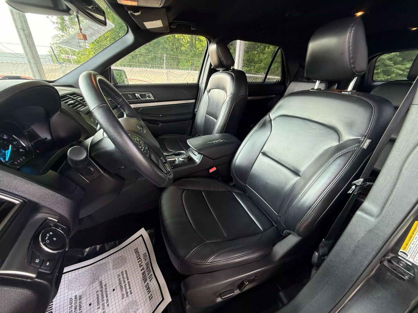 2019 Ford Explorer - Image 16