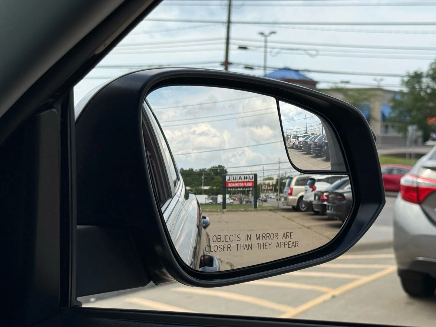 2017 Toyota Rav4 - Image 35
