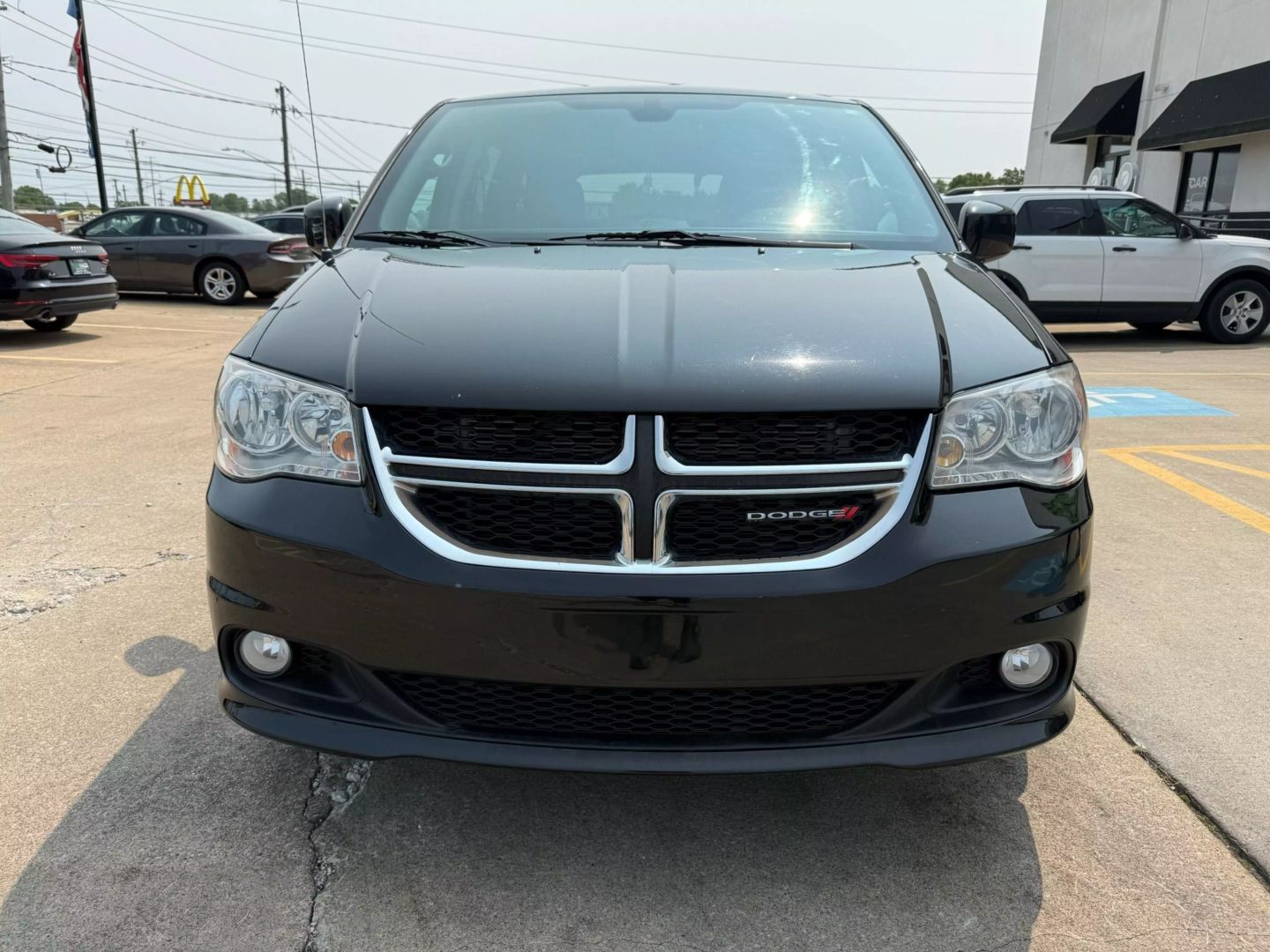 2019 Dodge Grand Caravan Passenger - Image 2