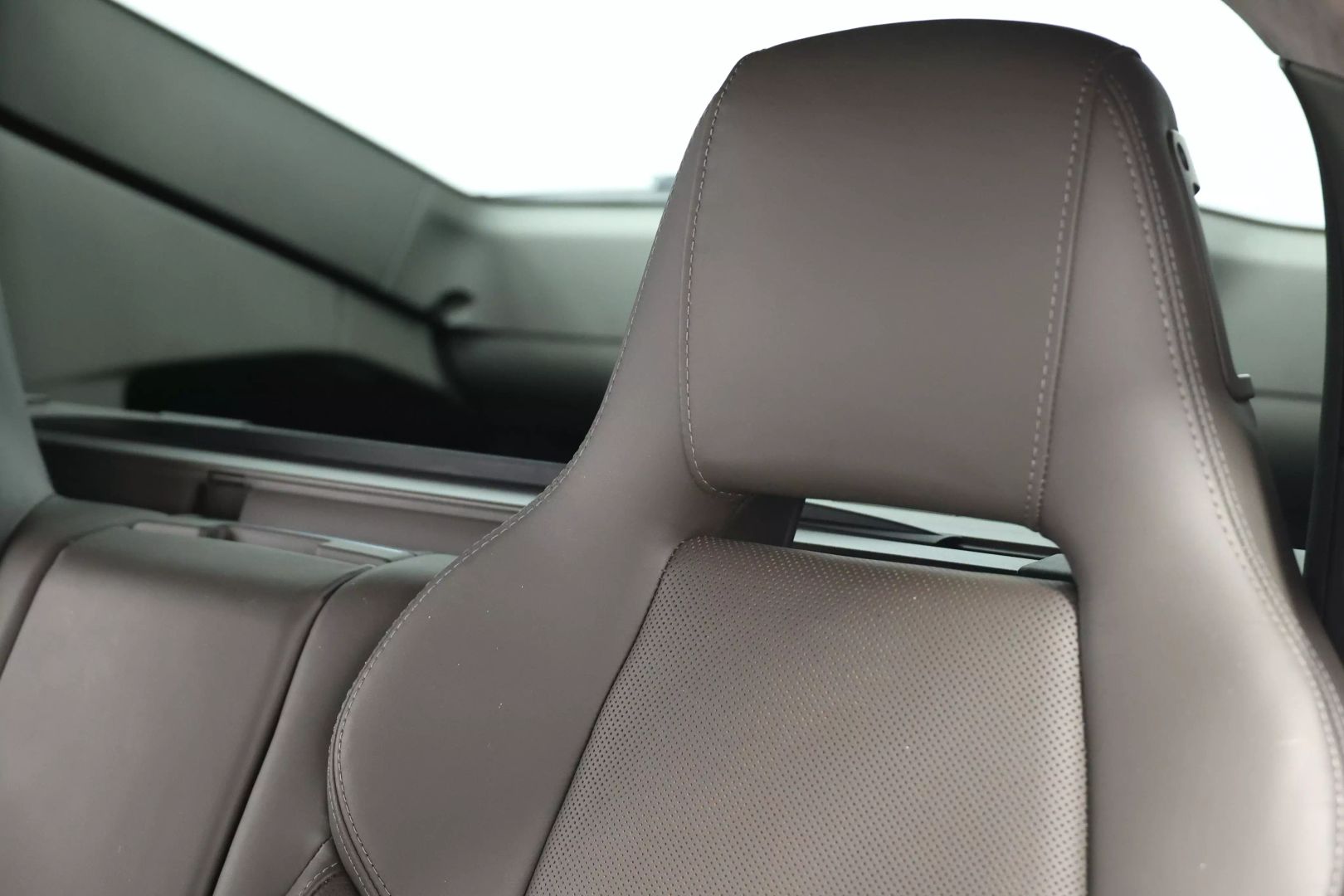 2014 Porsche Panamera - Image 64