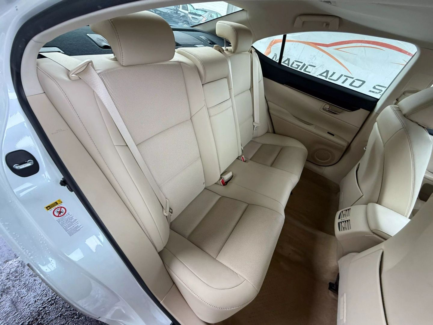 2015 Lexus Es - Image 23