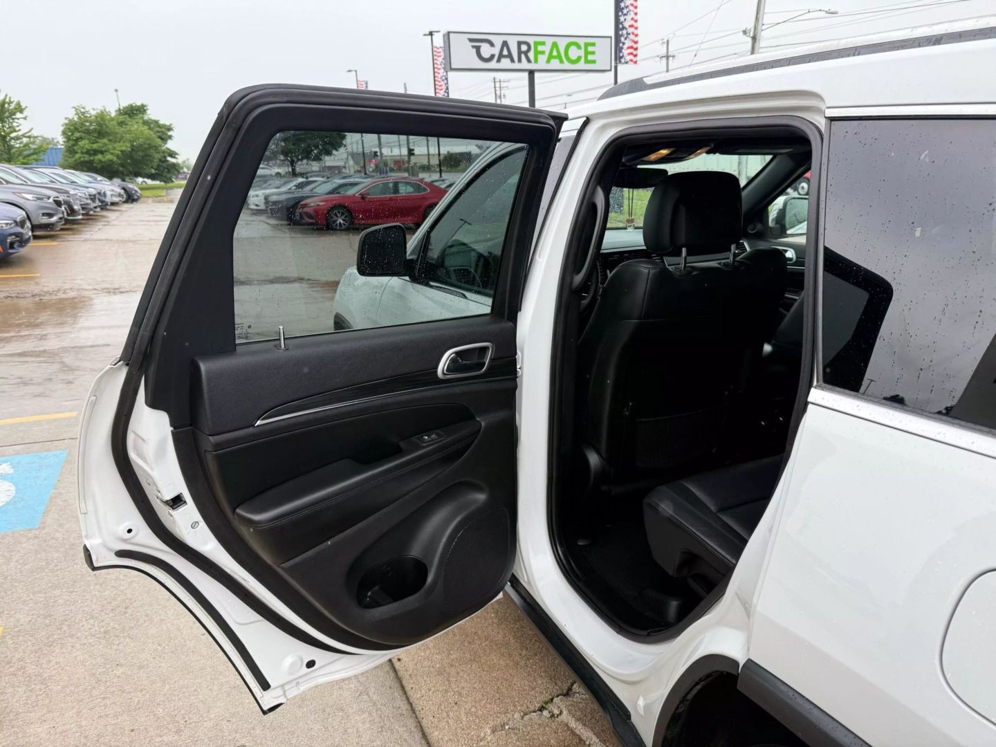 2019 Jeep Grand Cherokee - Image 20