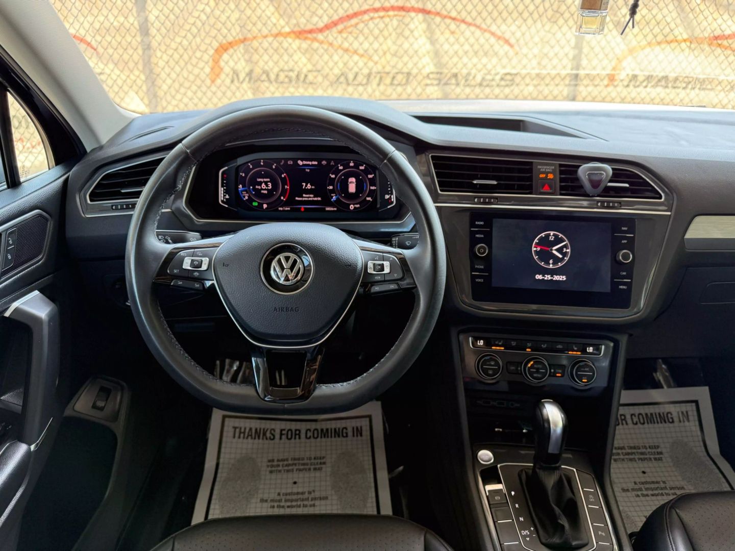 2020 Volkswagen Tiguan - Image 32