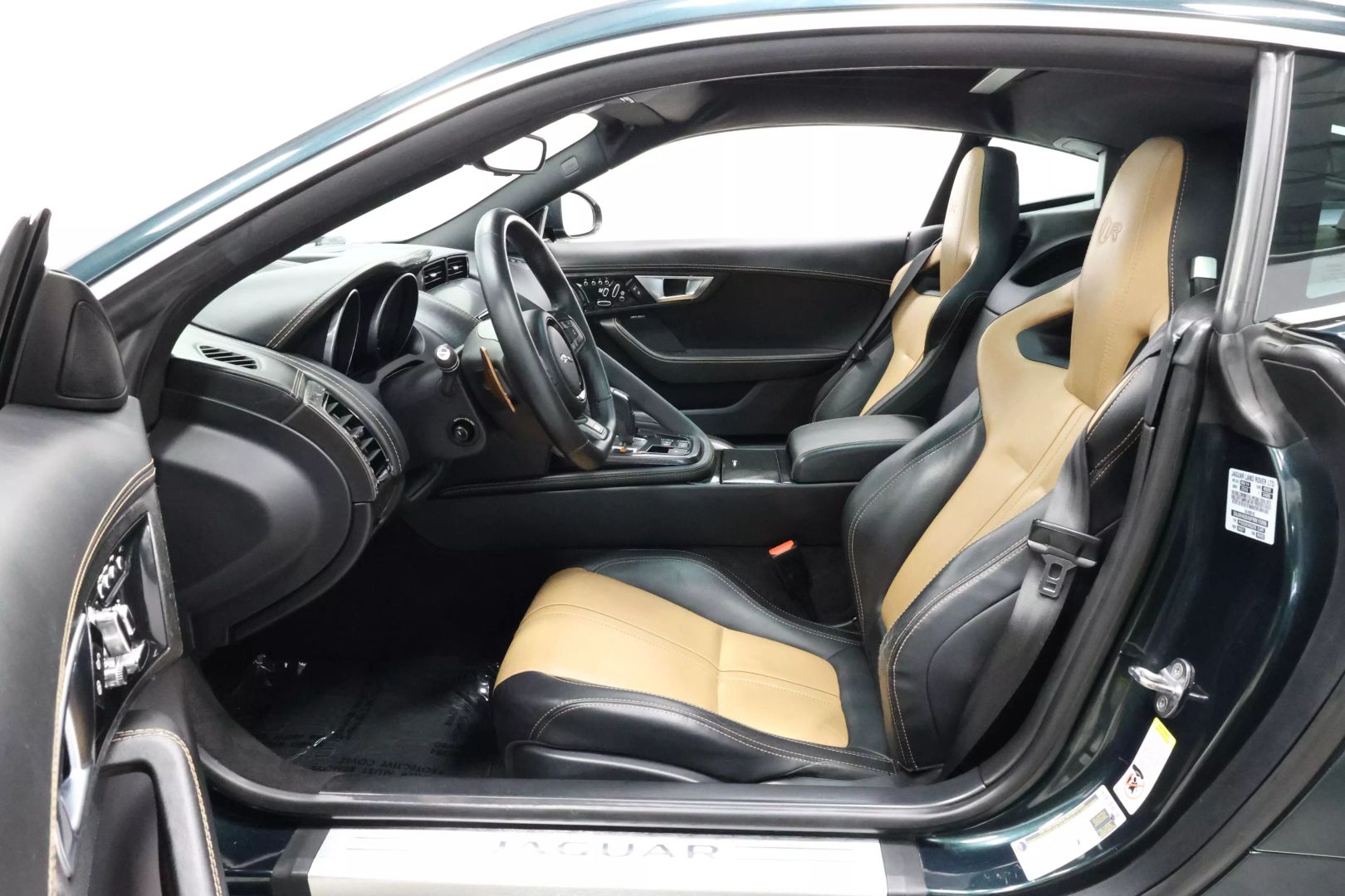 2015 Jaguar F-type - Image 12