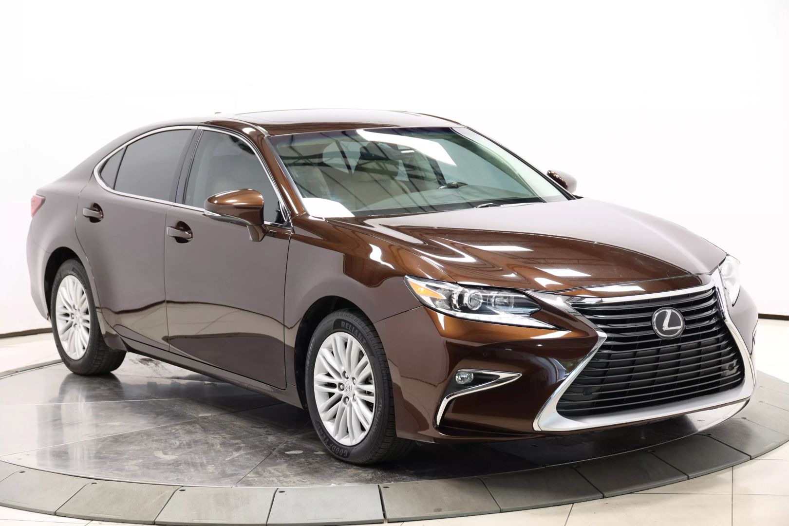 2016 Lexus Es - Image 95
