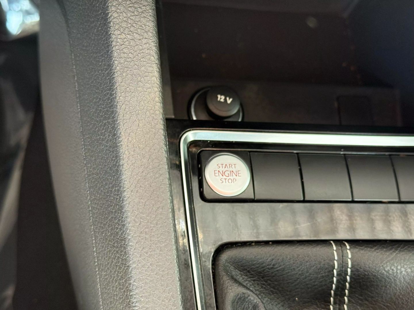 2015 Volkswagen Jetta - Image 31