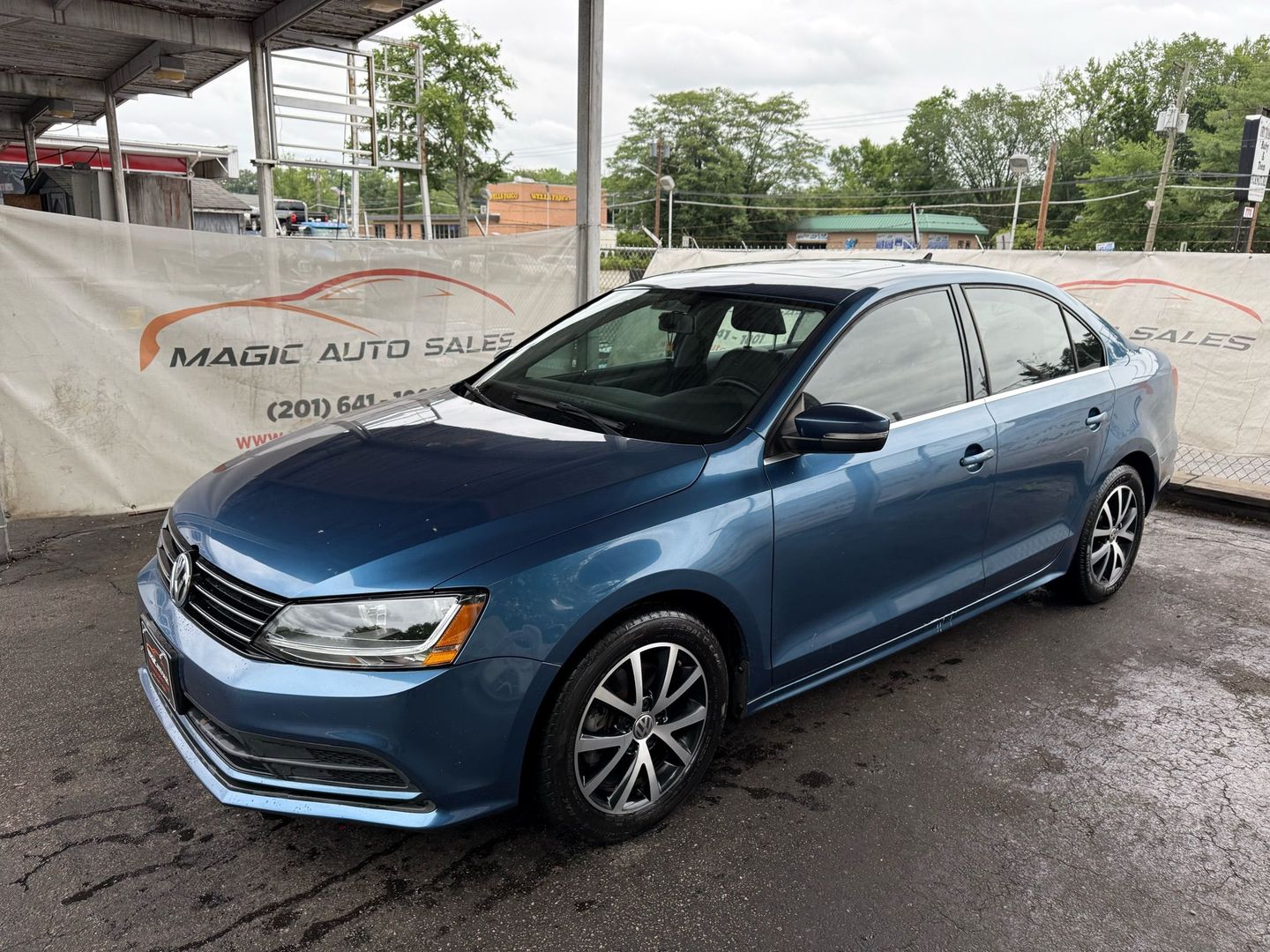 2017 Volkswagen Jetta - Image 8