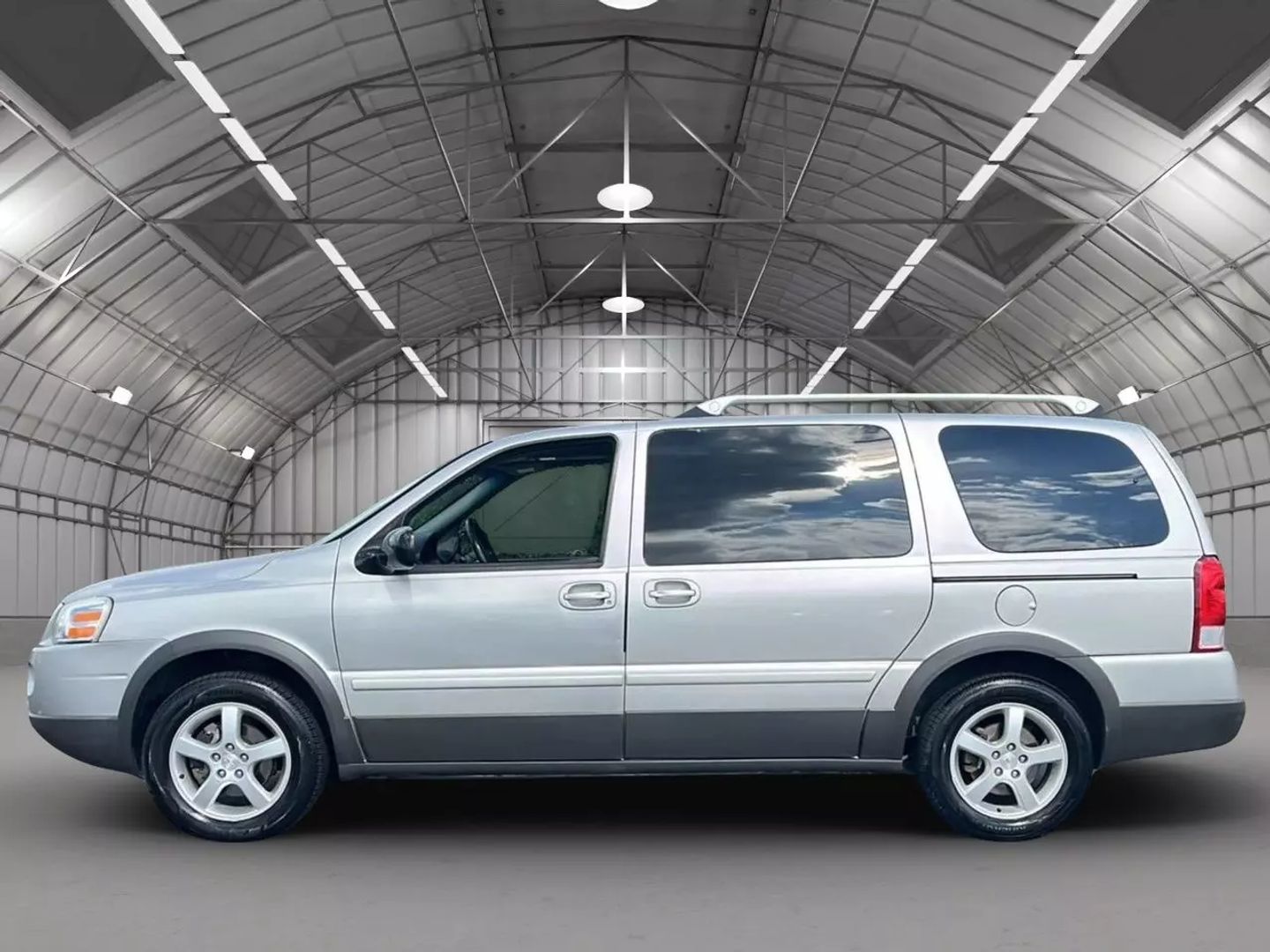 Used 2005 Pontiac Montana Base with VIN 1GMDV33L75D304285 for sale in Kansas City