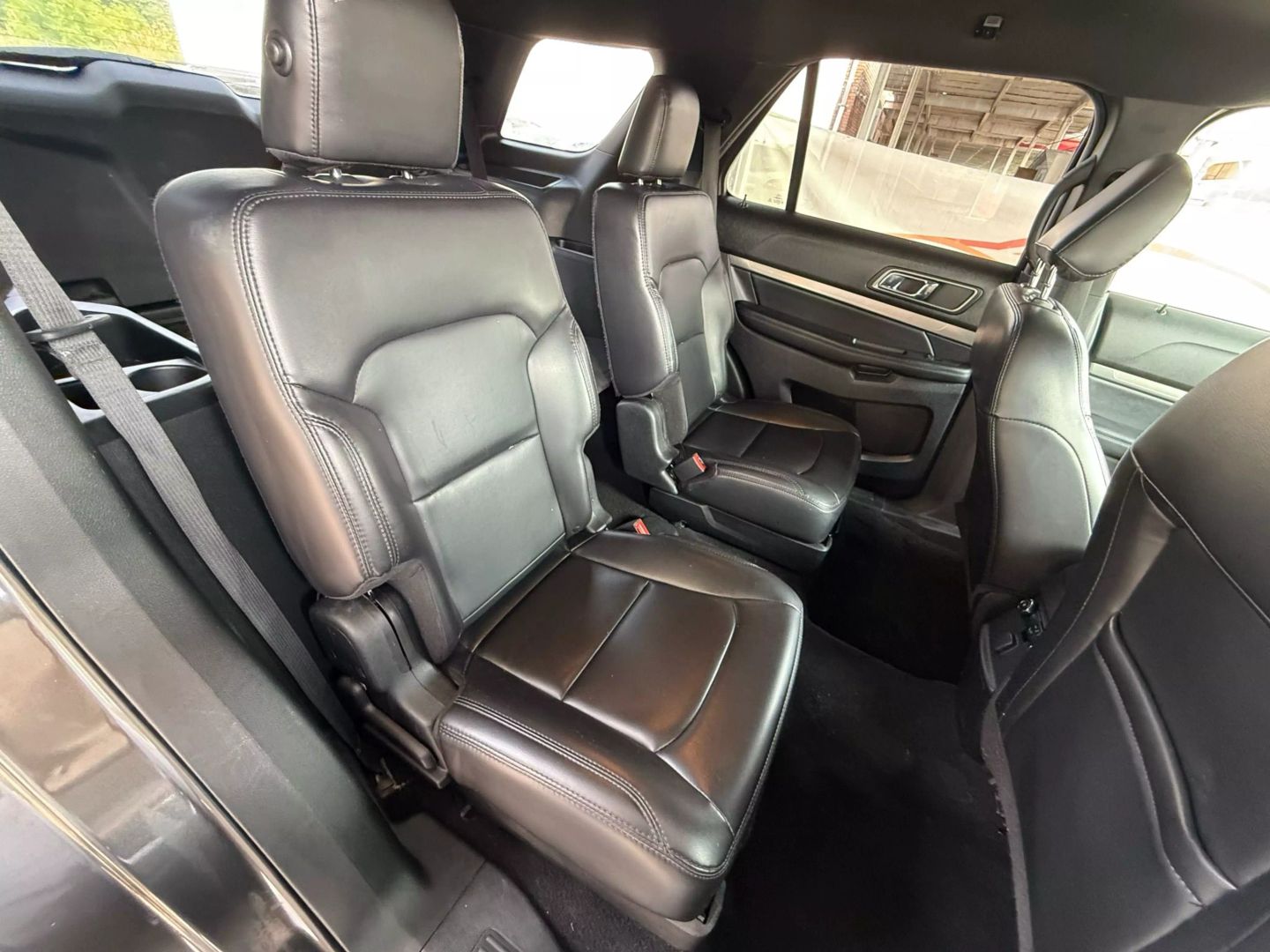 2019 Ford Explorer - Image 23