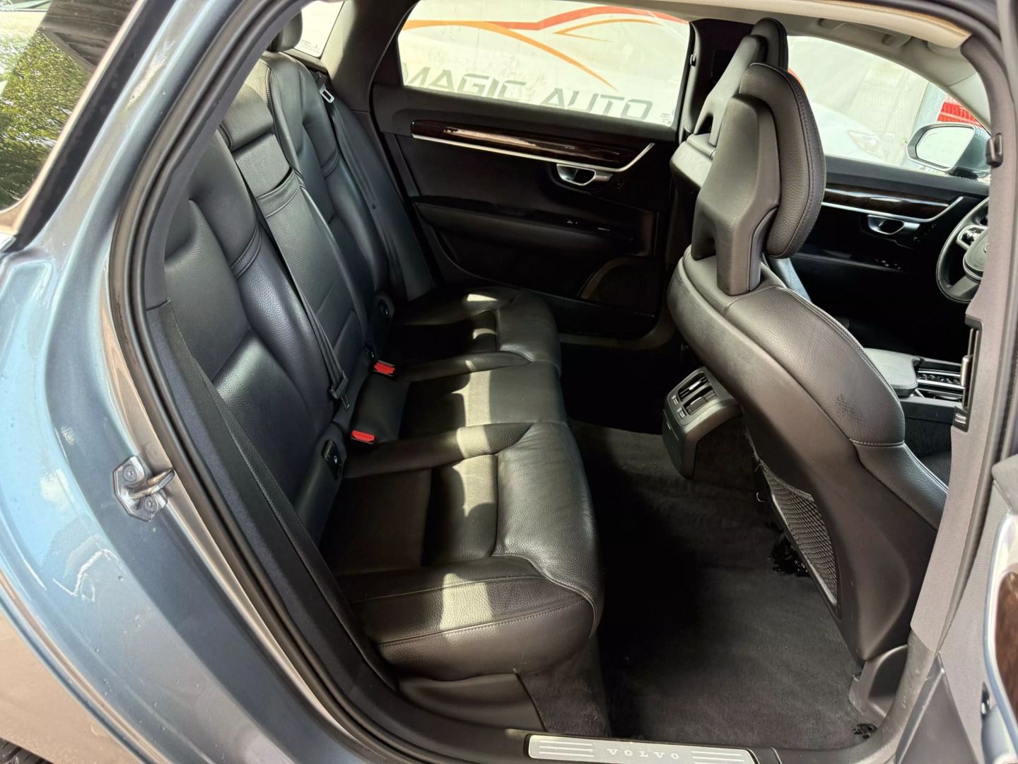 2018 Volvo S90 - Image 22