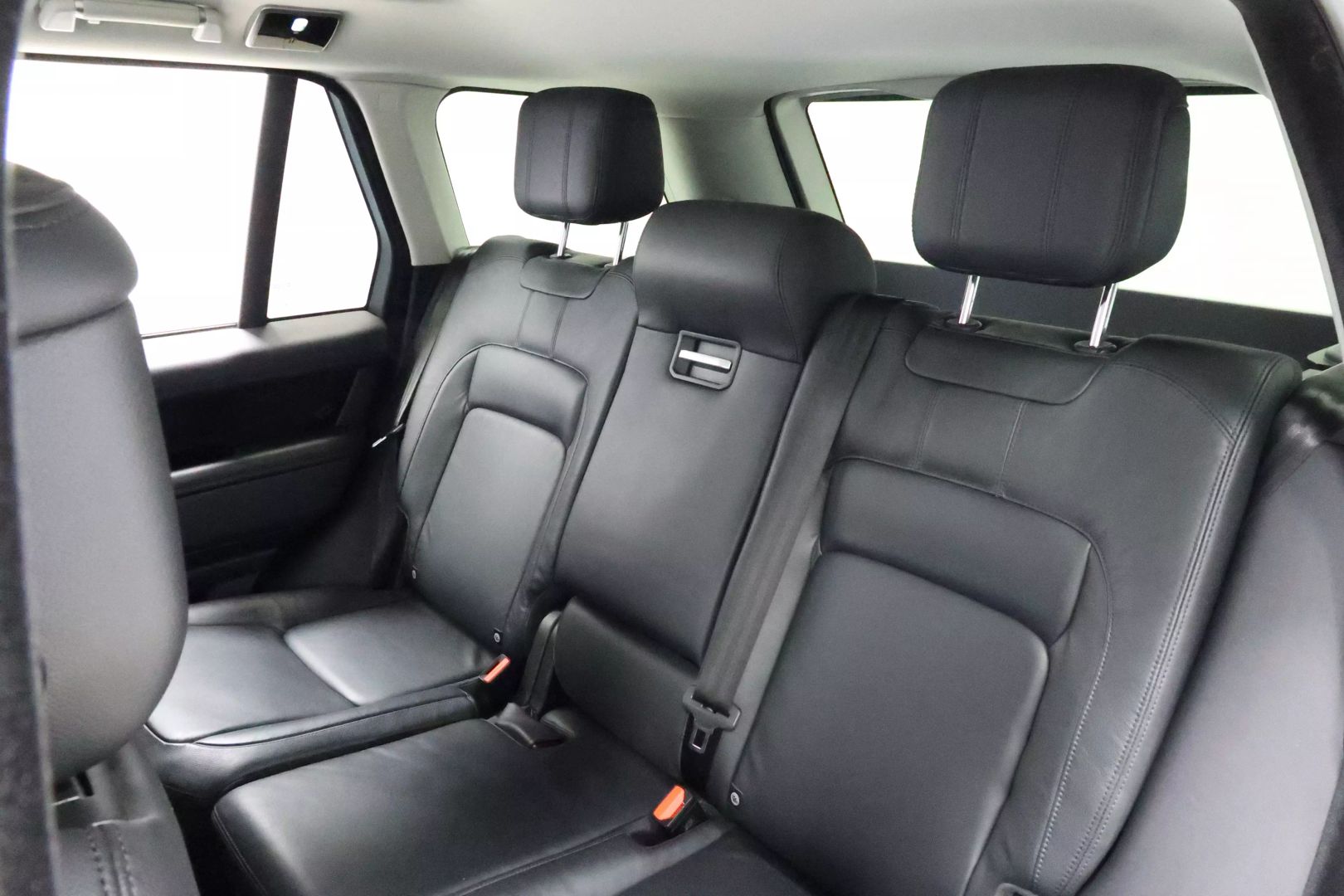 2018 Land Rover Range Rover - Image 3