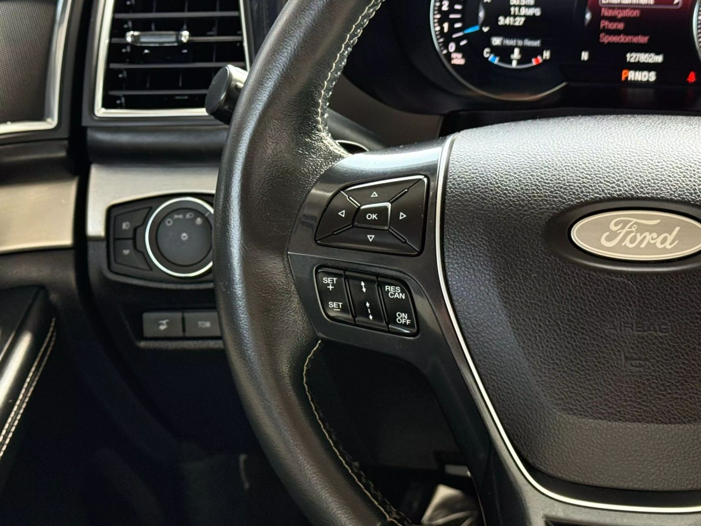 2018 Ford Explorer - Image 39