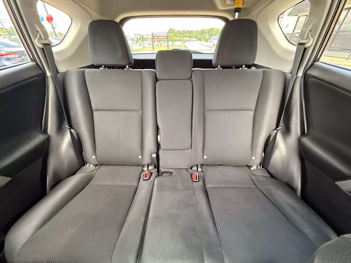 2017 Toyota Rav4 - Image 33