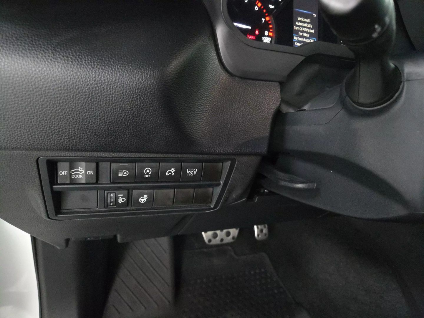 2023 Toyota Tundra Crewmax - Image 18