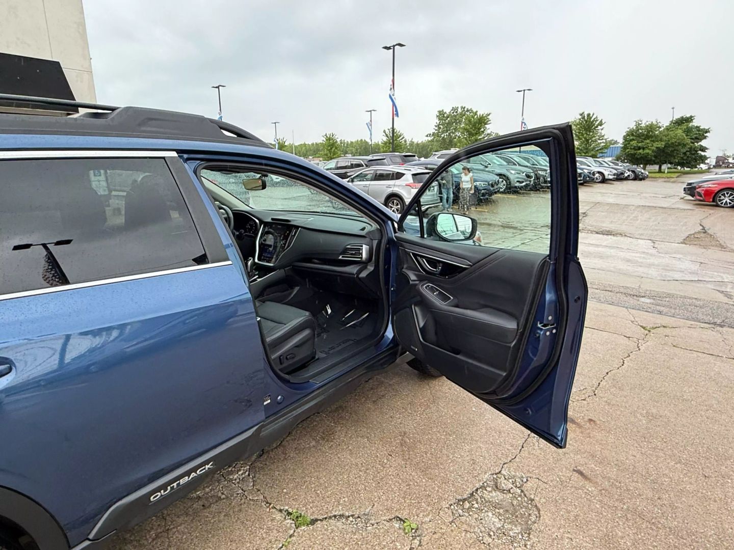 2022 Subaru Outback - Image 26