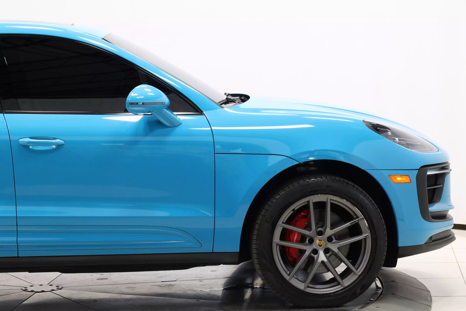 2022 Porsche Macan - Image 62