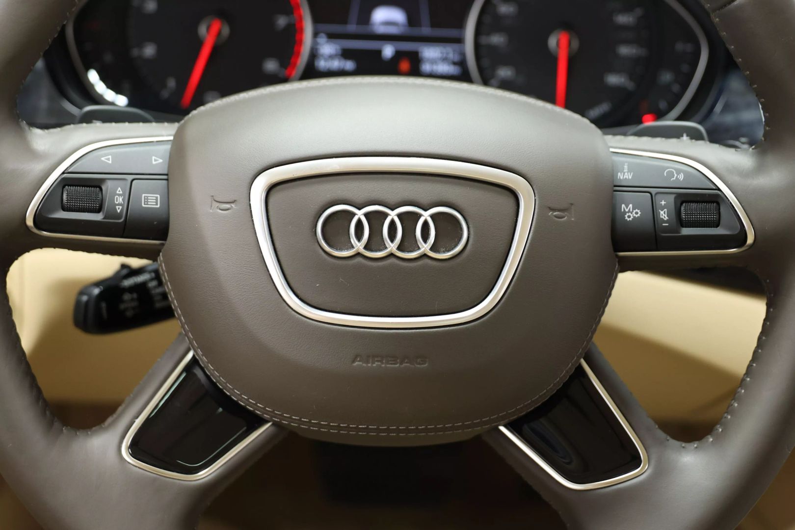 2015 Audi A8 - Image 27