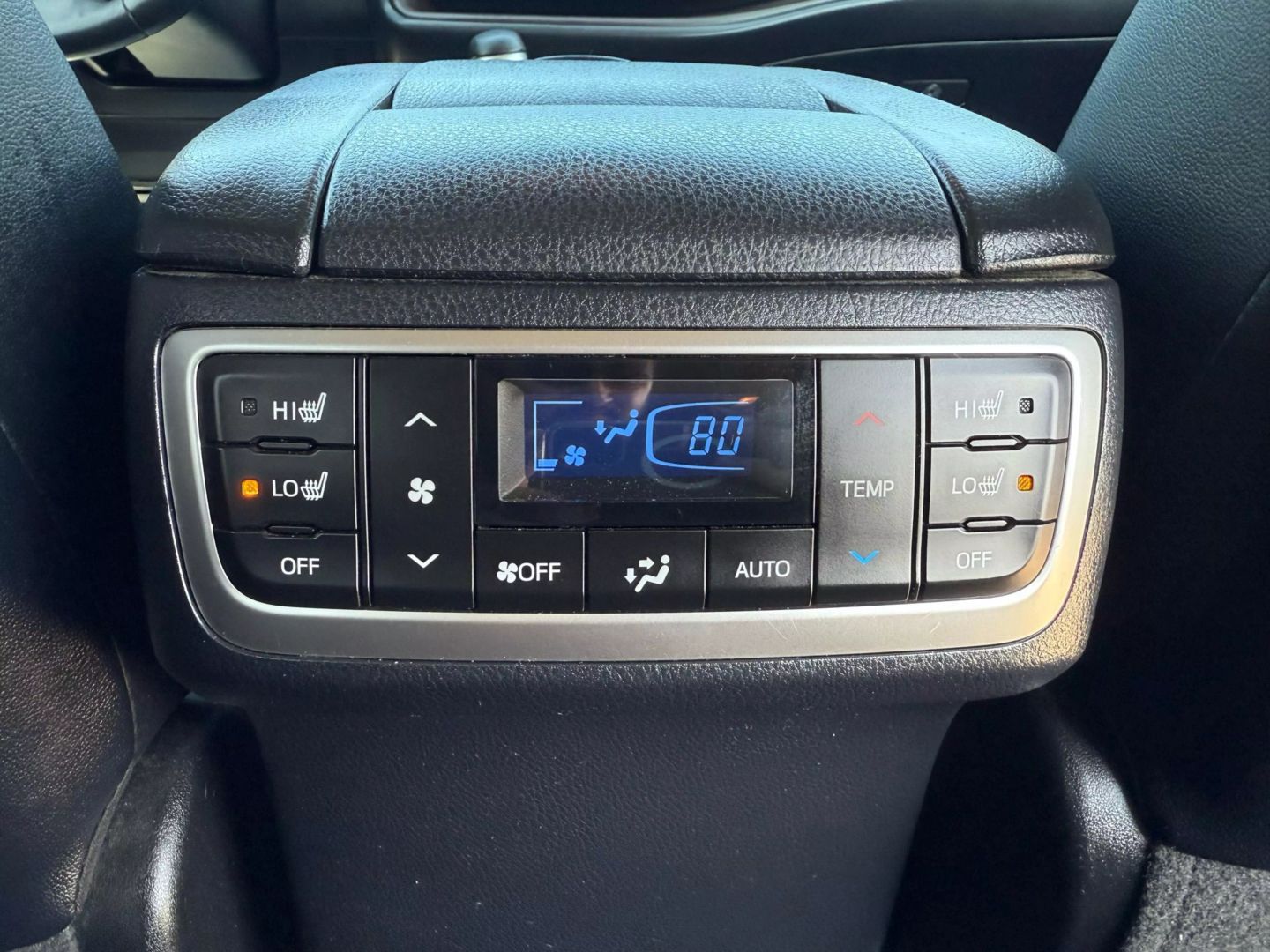 2018 Toyota Highlander - Image 26