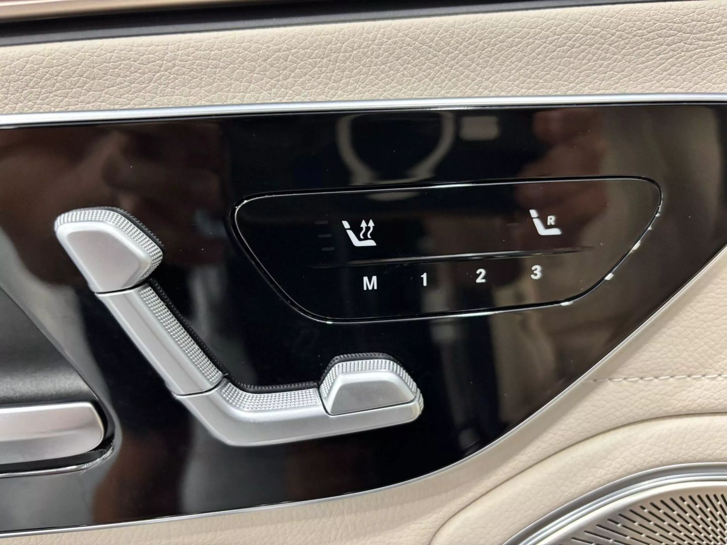 2022 Mercedes-benz Mercedes-eq Eqs Eqs 580 Exclusive 4matic Sedan 4d - Image 37