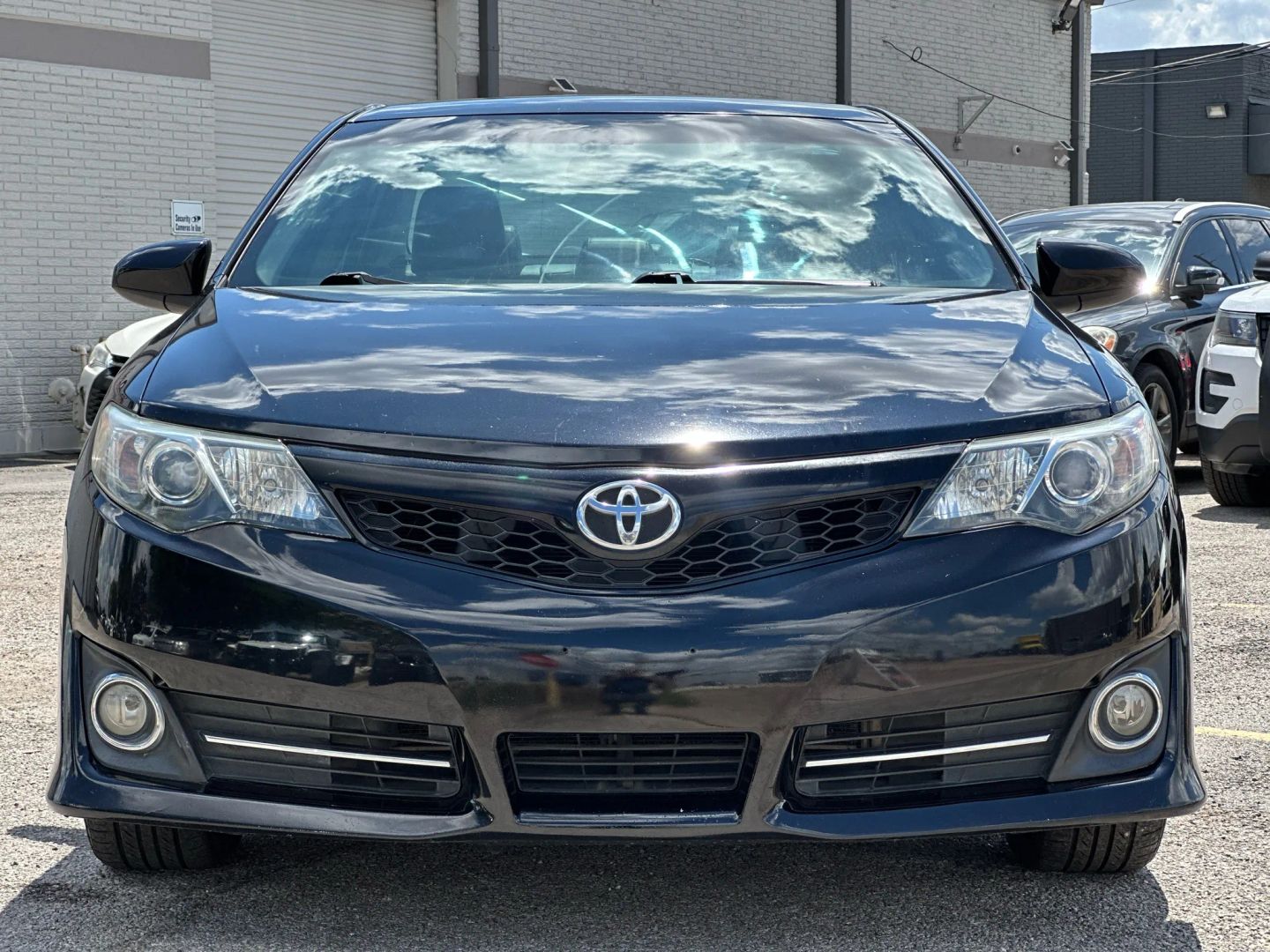 2014 Toyota Camry - Image 11
