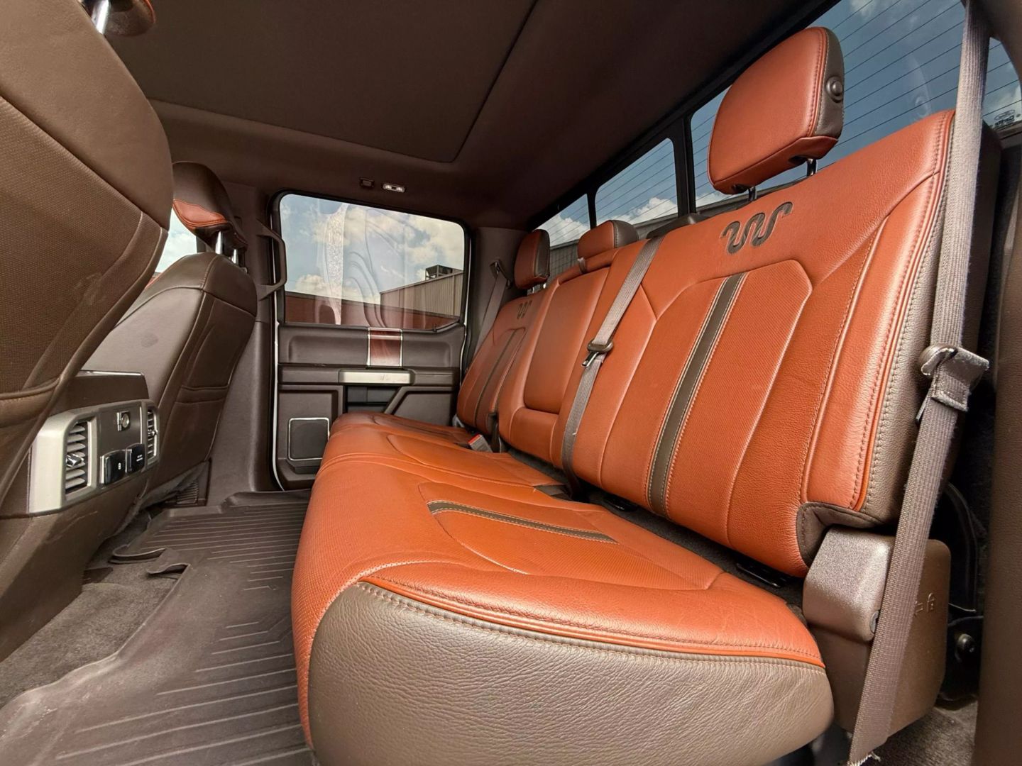 2018 Ford F250 Super Duty Crew Cab - Image 16