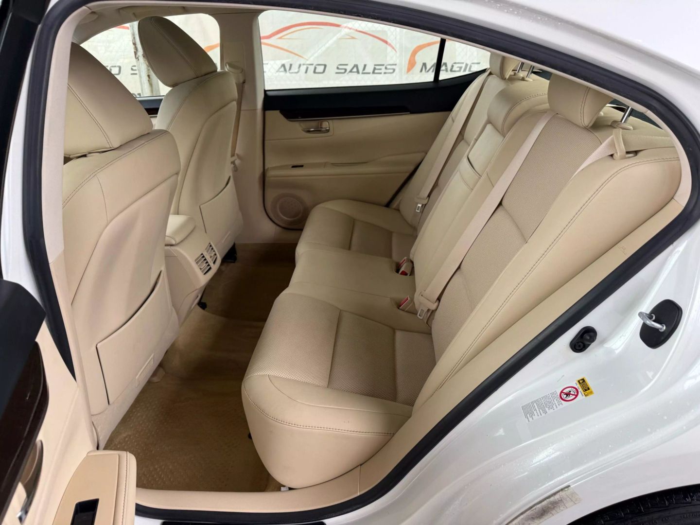 2015 Lexus Es - Image 18