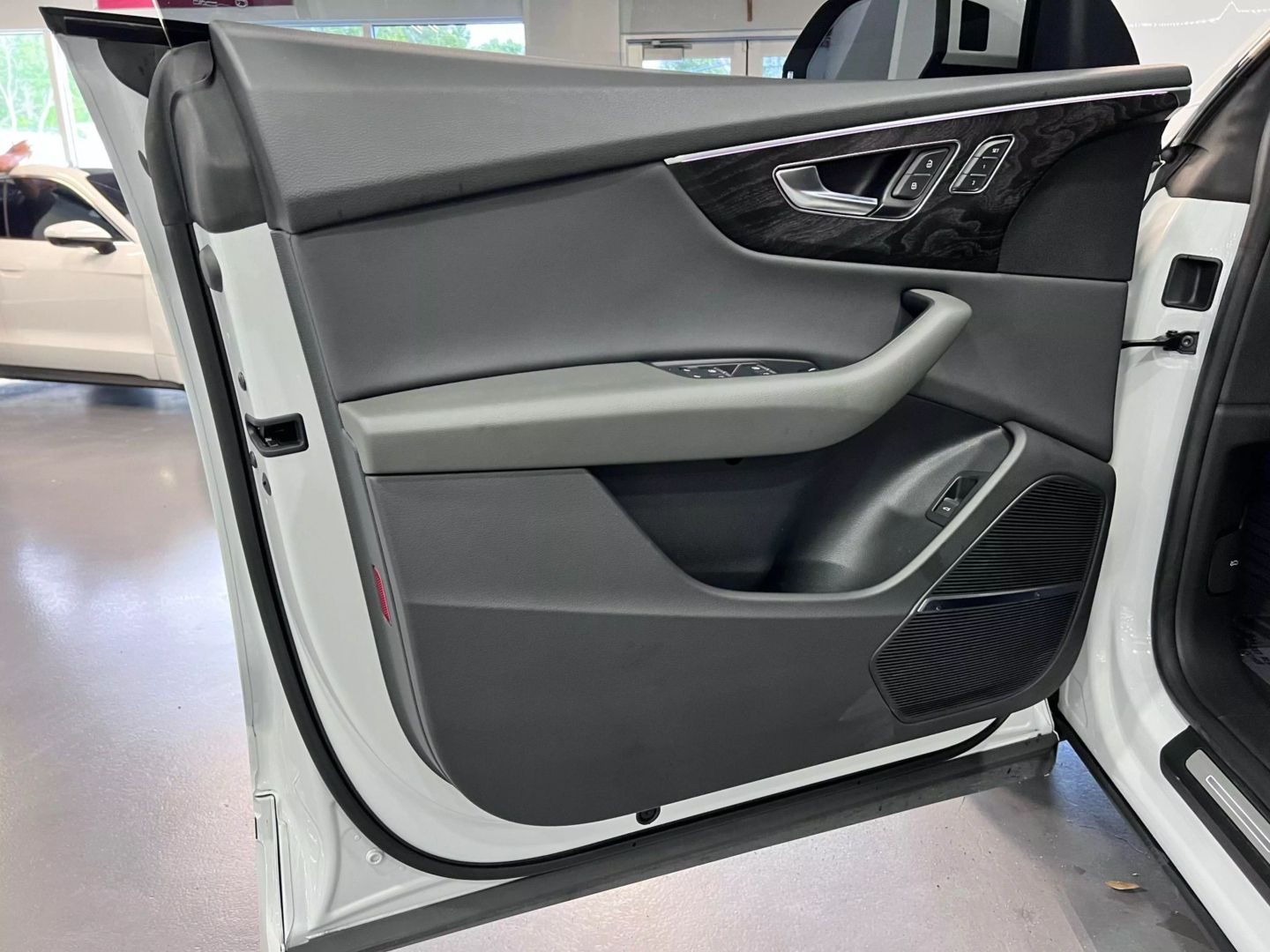 2021 Audi Q8 55 Tfsi Premium Plus Sport Utility 4d - Image 28