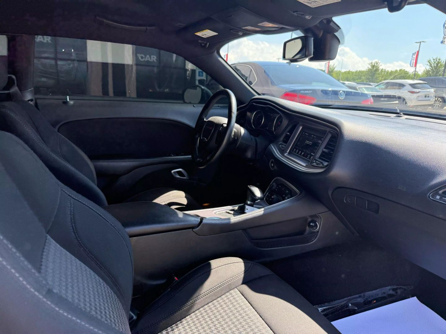 2018 Dodge Challenger - Image 21