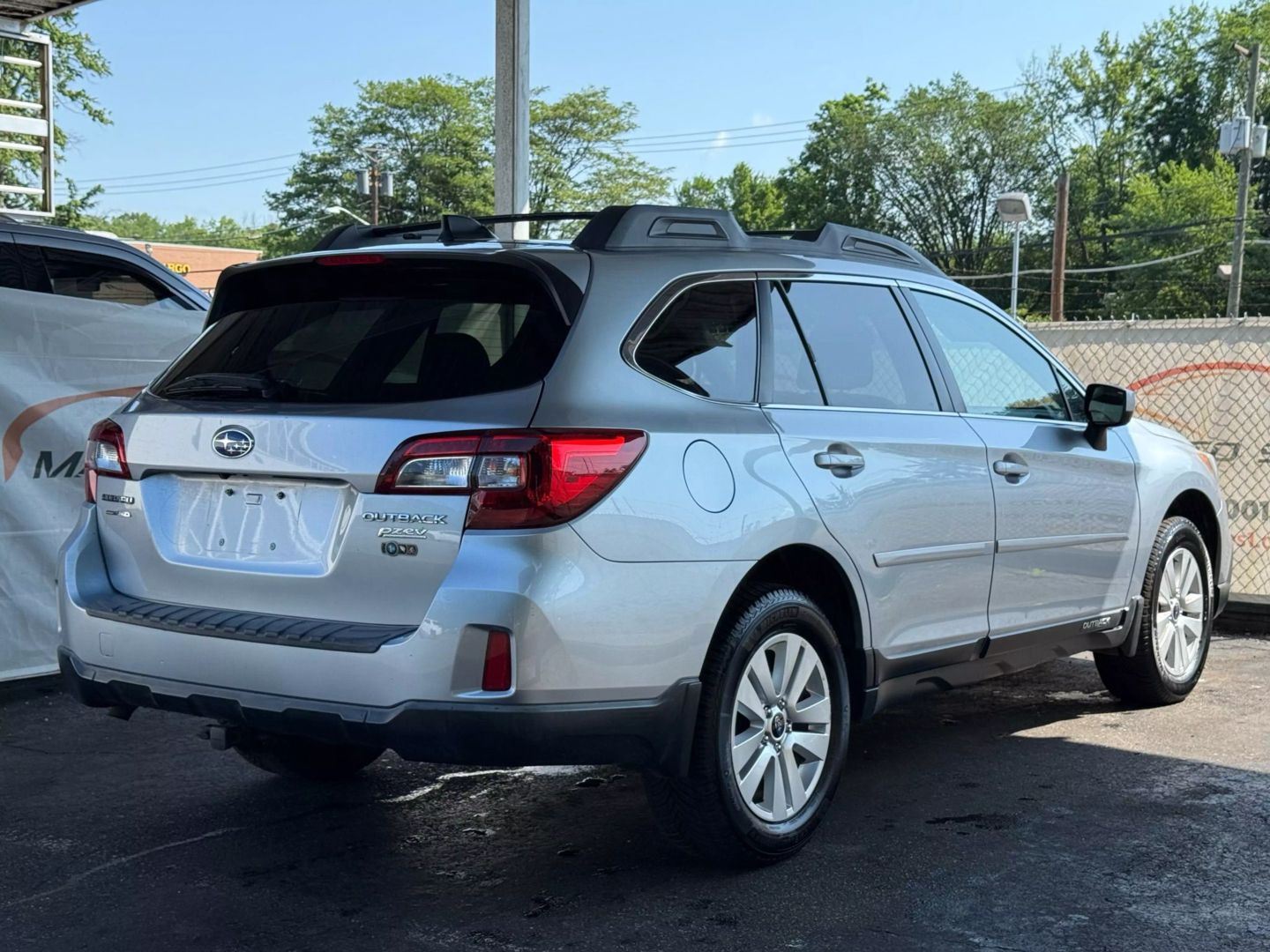 2016 Subaru Outback - Image 11