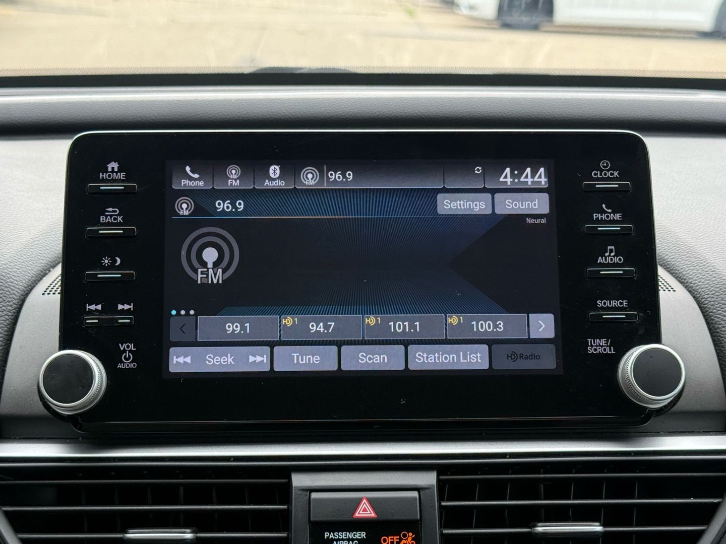 2019 Honda Accord - Image 33