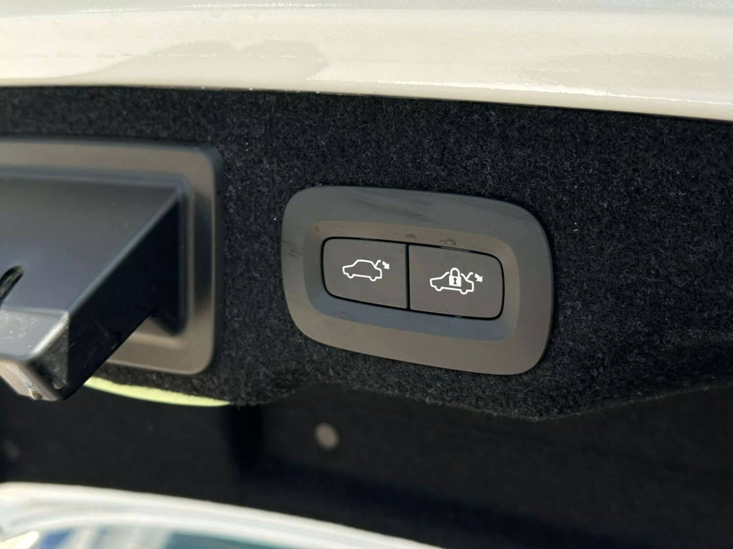 2018 Volvo S90 - Image 22