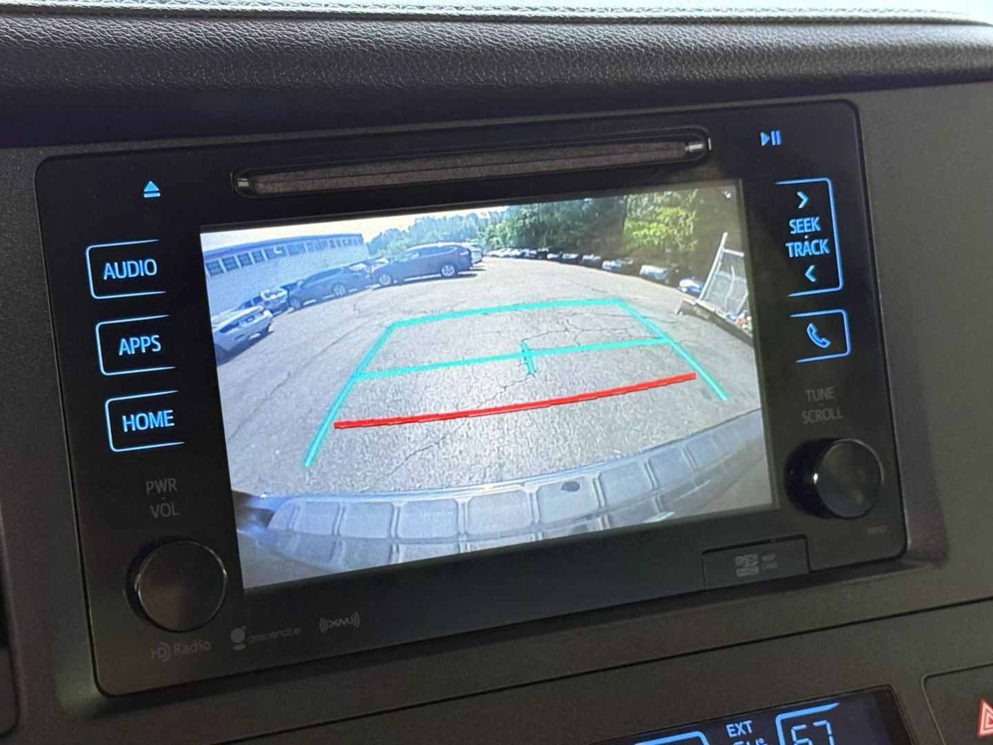 2017 Toyota Sienna - Image 38