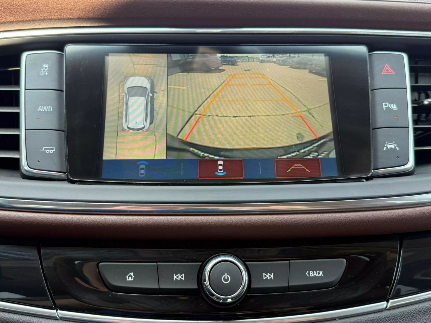 2018 Buick Enclave - Image 42