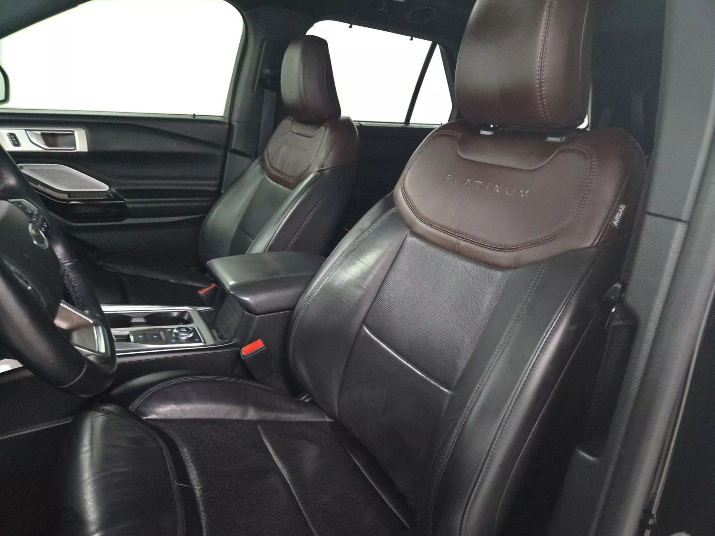 2021 Ford Explorer - Image 19
