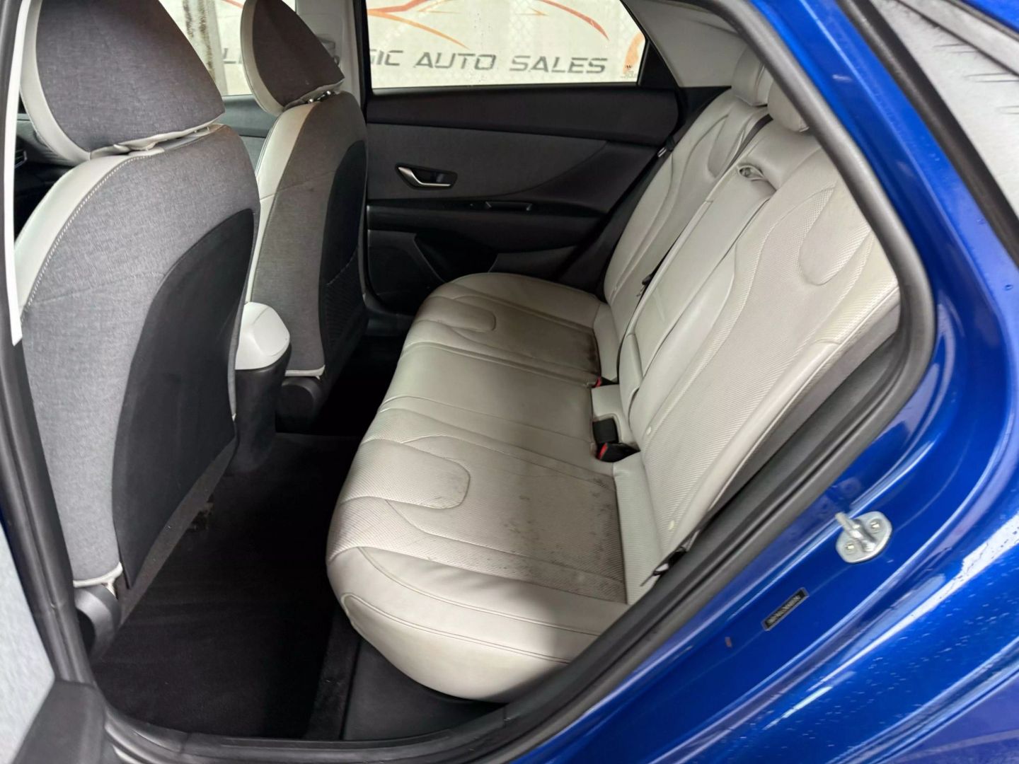 2021 Hyundai Elantra - Image 18