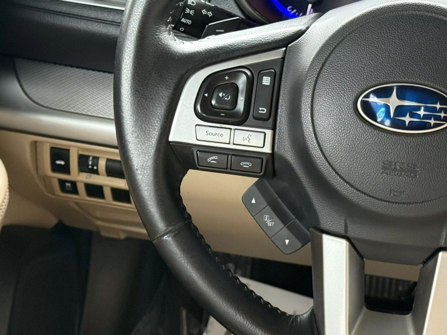 2015 Subaru Legacy - Image 33
