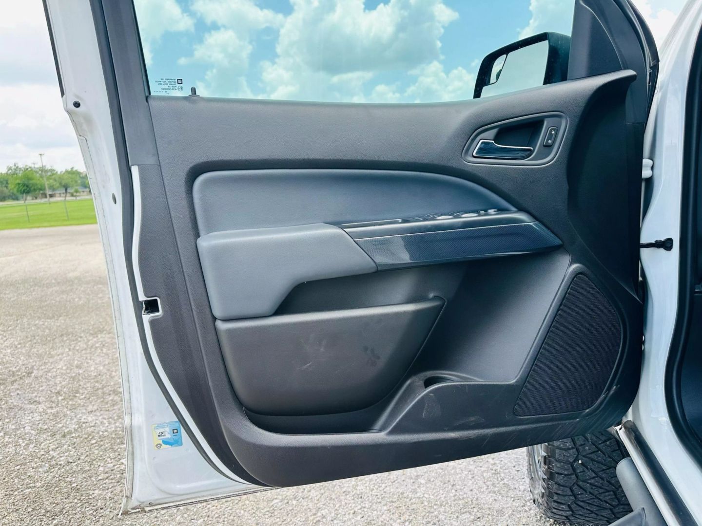 2018 Chevrolet Colorado Crew Cab - Image 13