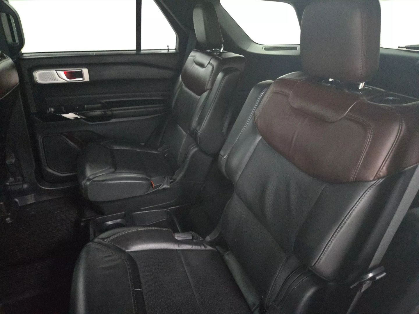 2021 Ford Explorer - Image 14