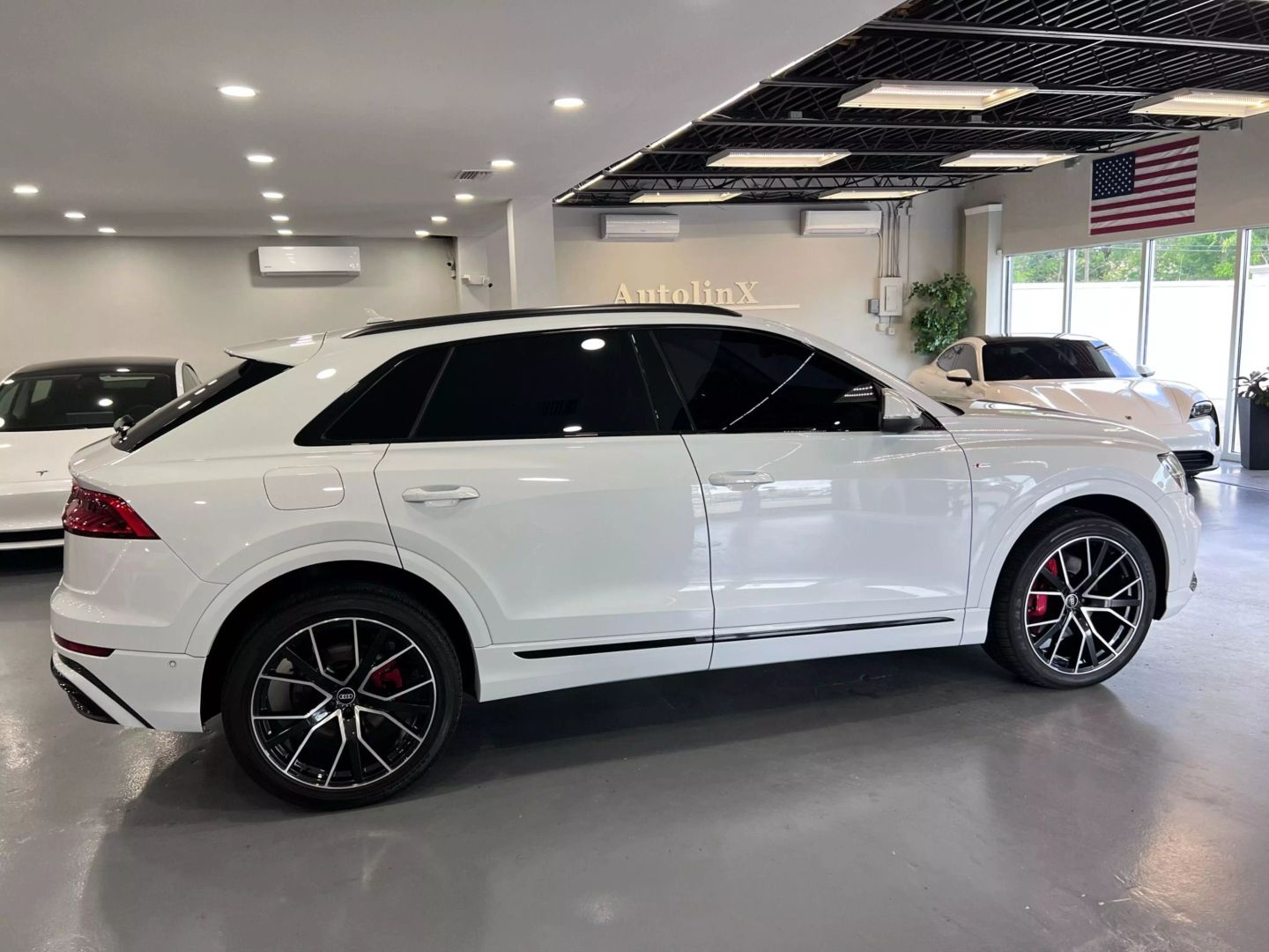 2021 Audi Q8 55 Tfsi Premium Plus Sport Utility 4d - Image 8