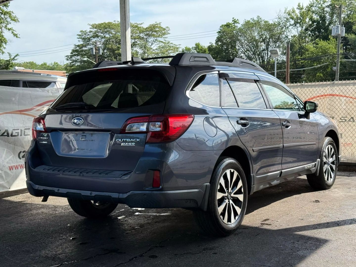2017 Subaru Outback - Image 11