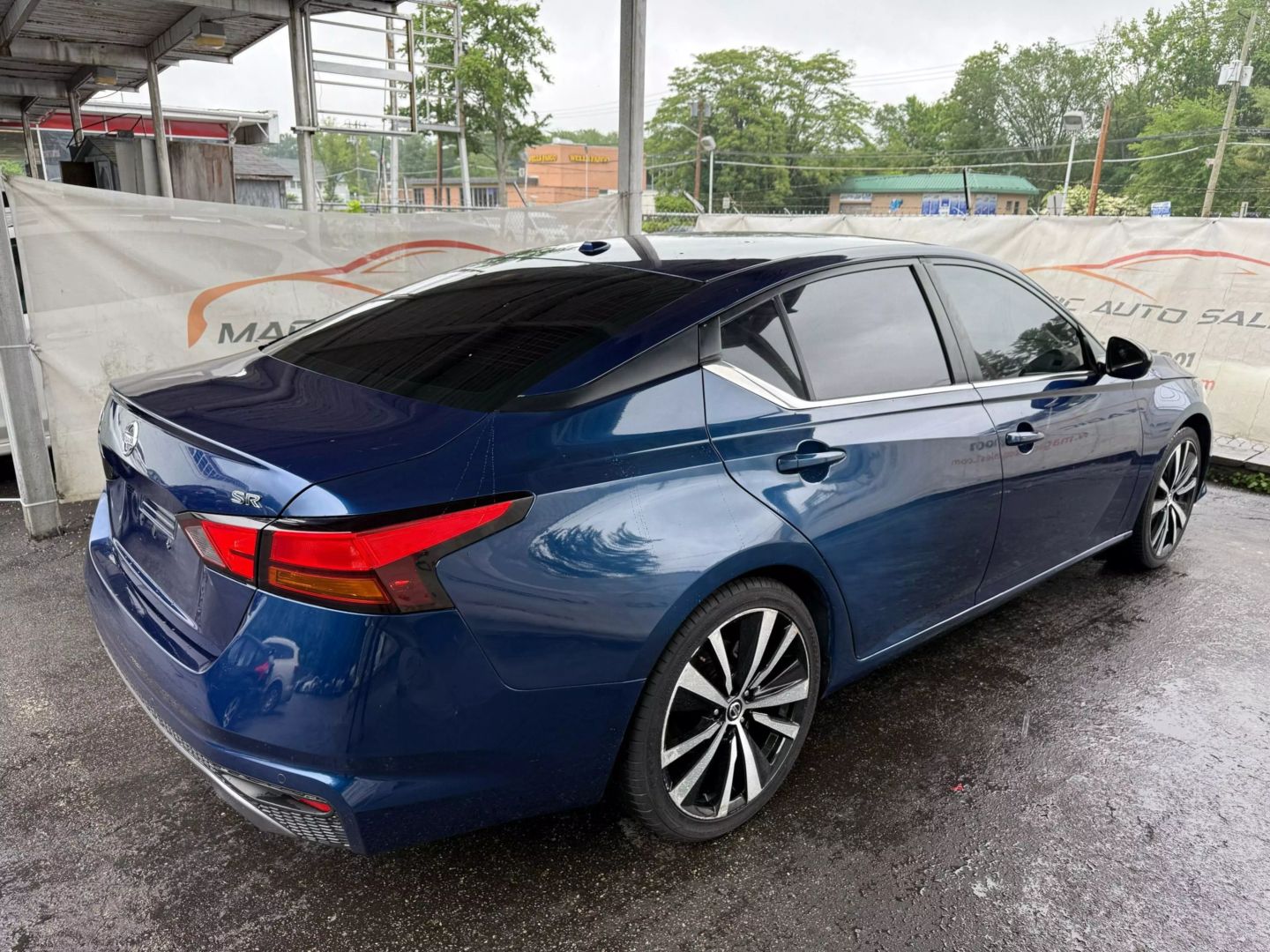 2020 Nissan Altima - Image 12