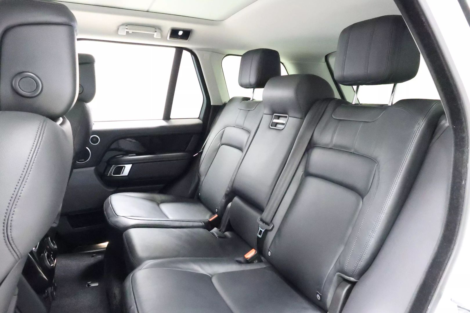 2018 Land Rover Range Rover - Image 60